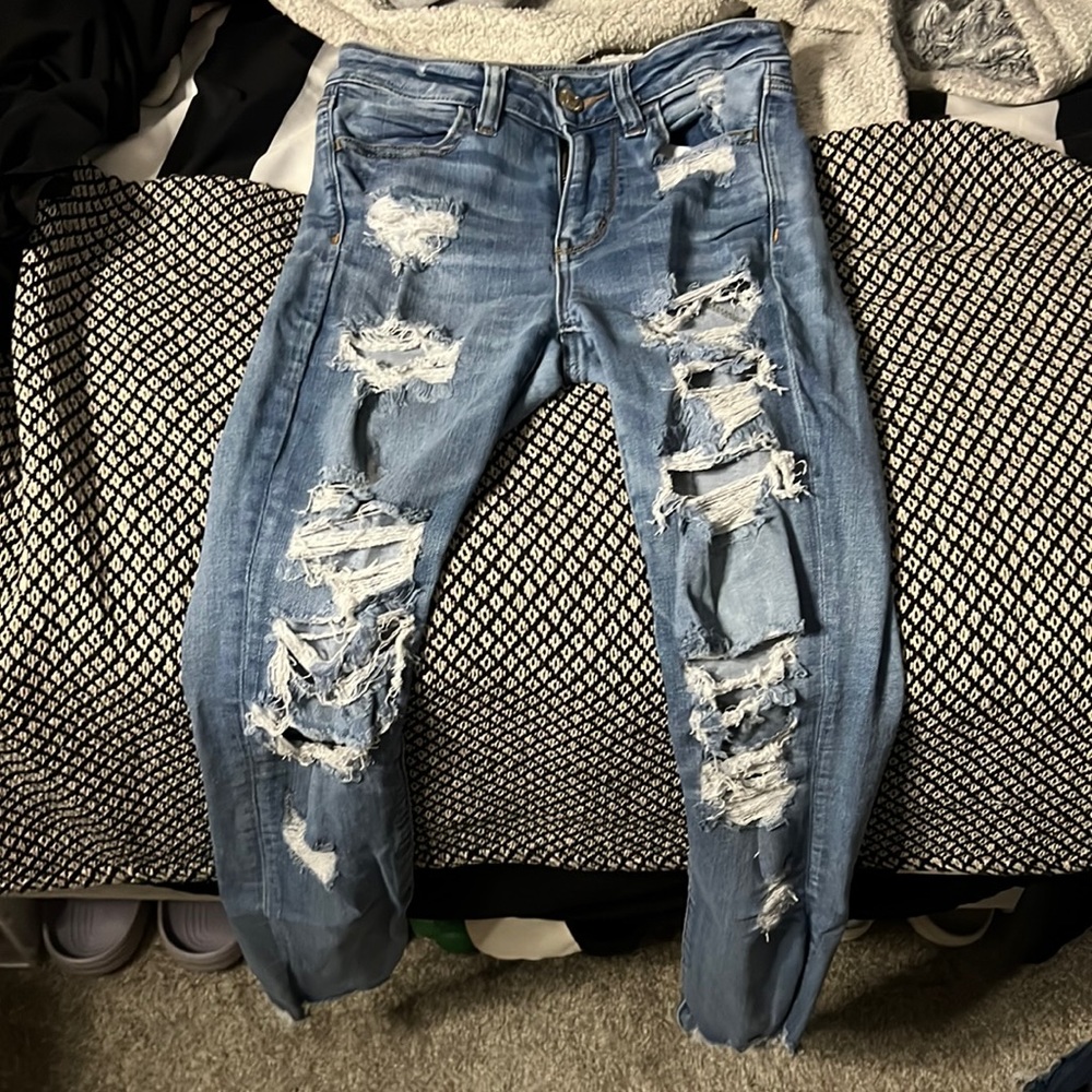 Light washed ripped American Eagle jeans